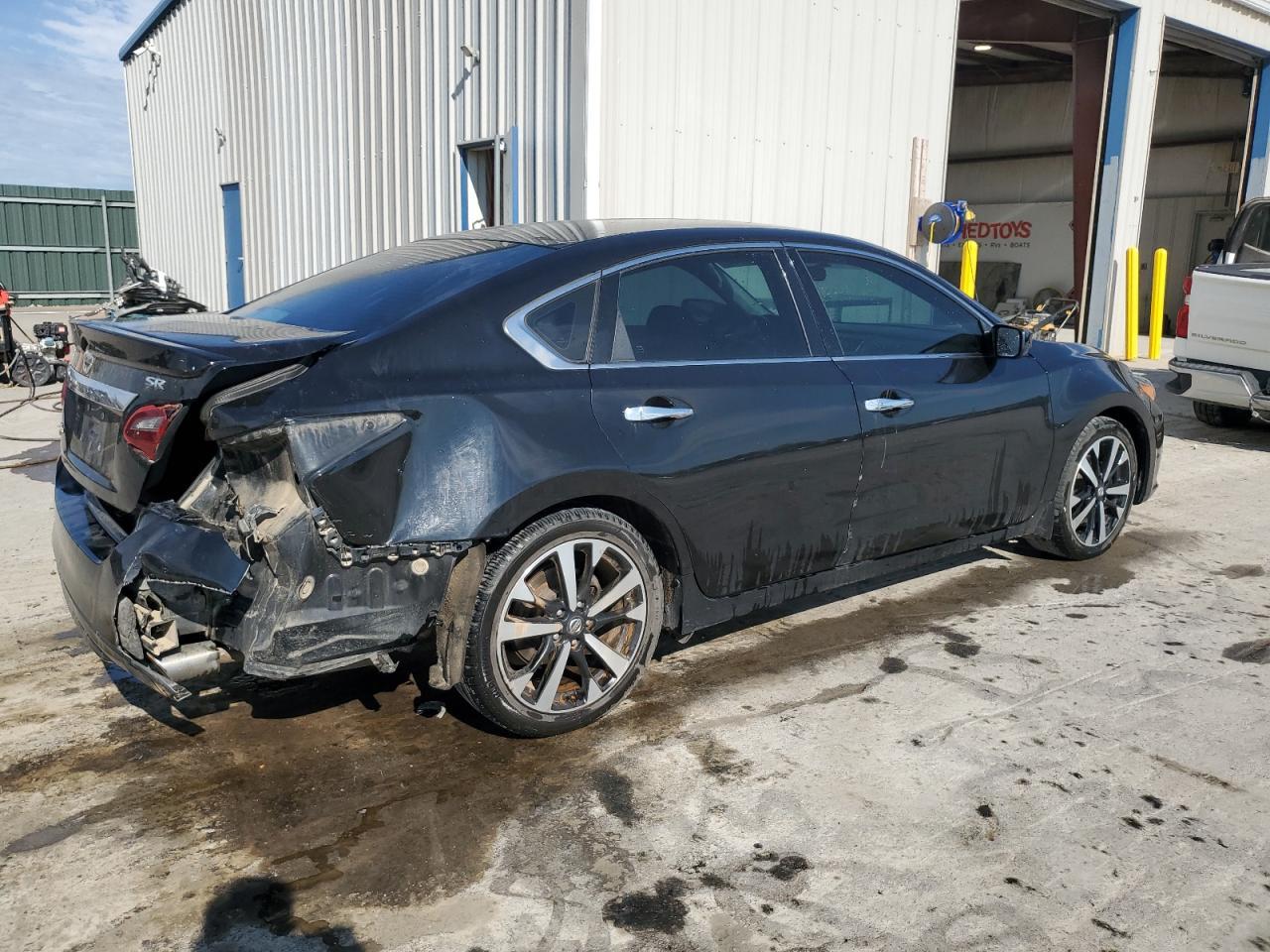 2018 Nissan Altima 2.5 - Image 3