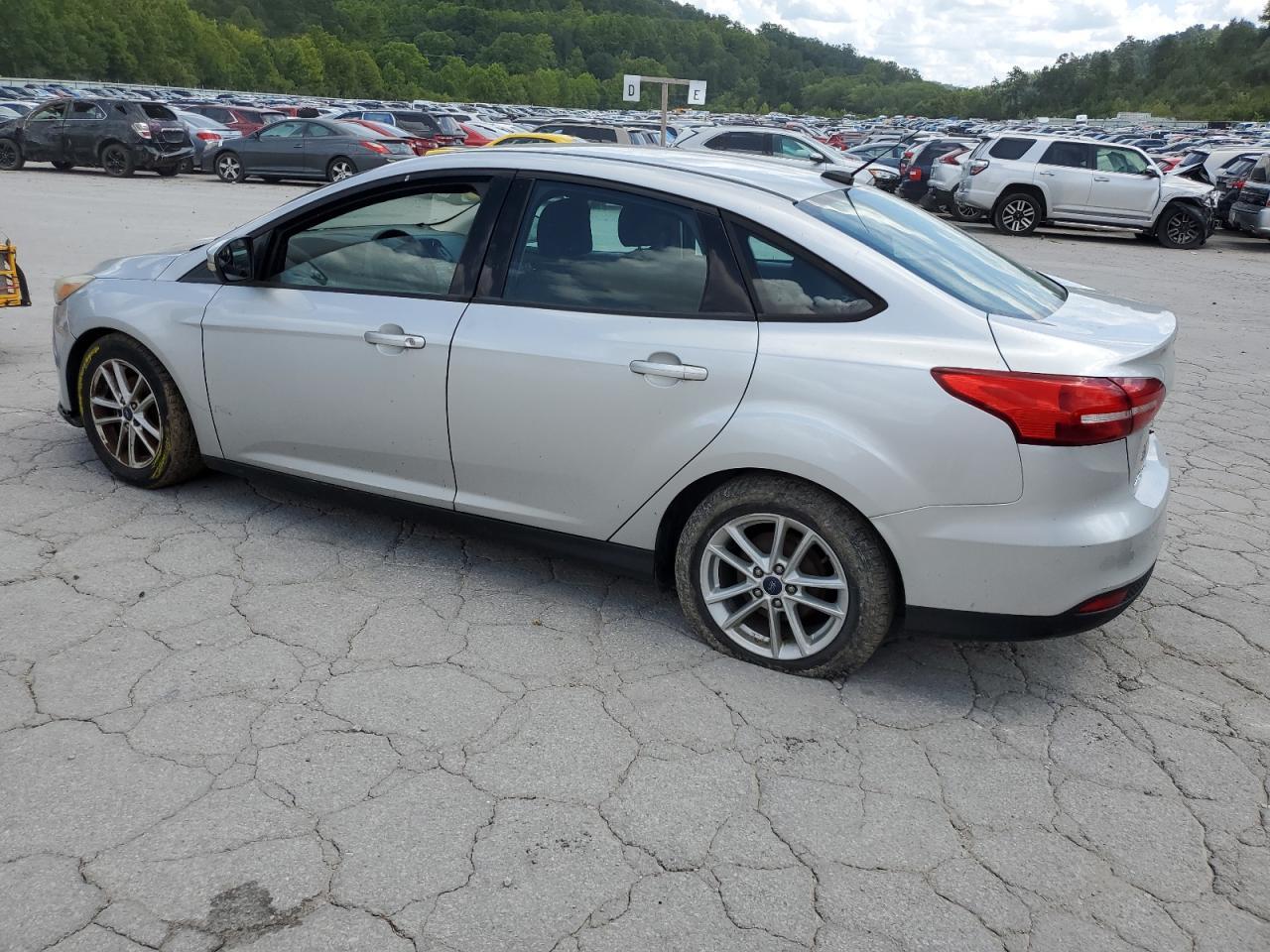 2016 Ford Focus Se - Image 2