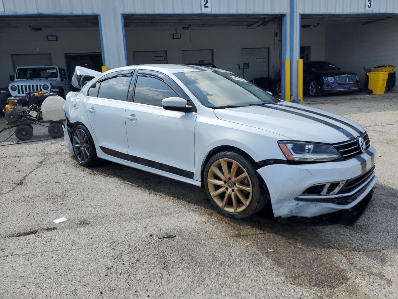 2017 Volkswagen Jetta S - Фото 4