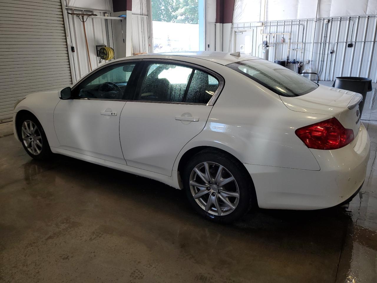 2012 Infiniti G37 - Image 2