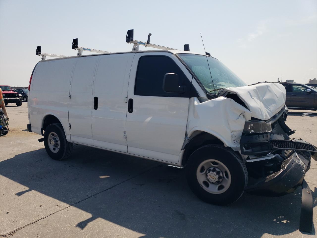 2023 Chevrolet Express G2500 - Фото 4