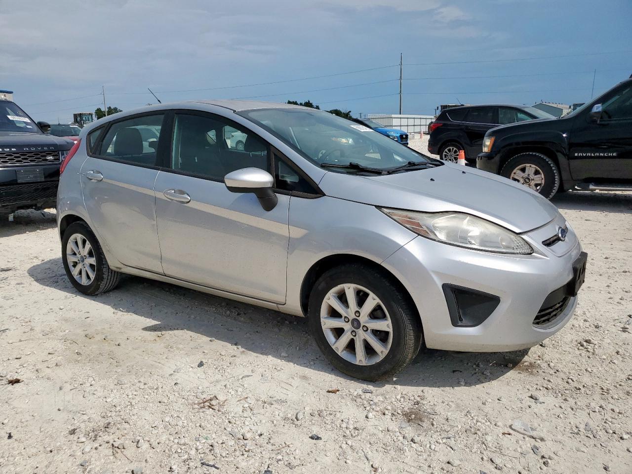 2012 Ford Fiesta Se - Фото 4