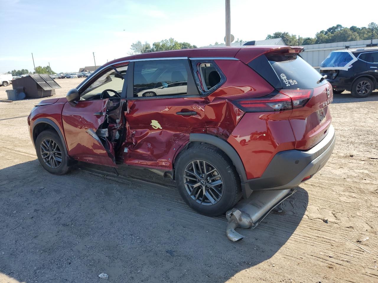 2023 Nissan Rogue S - Фото 2