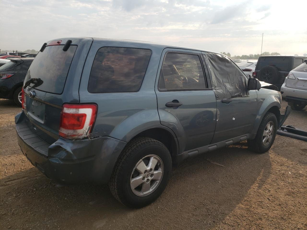 2012 Ford Escape Xls - Фото 3