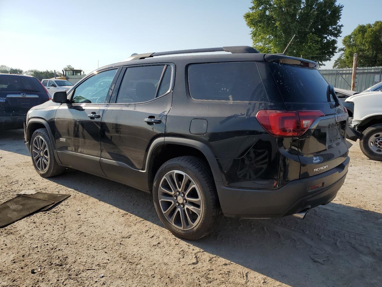 2017 GMC Acadia All Terrain - Фото 2
