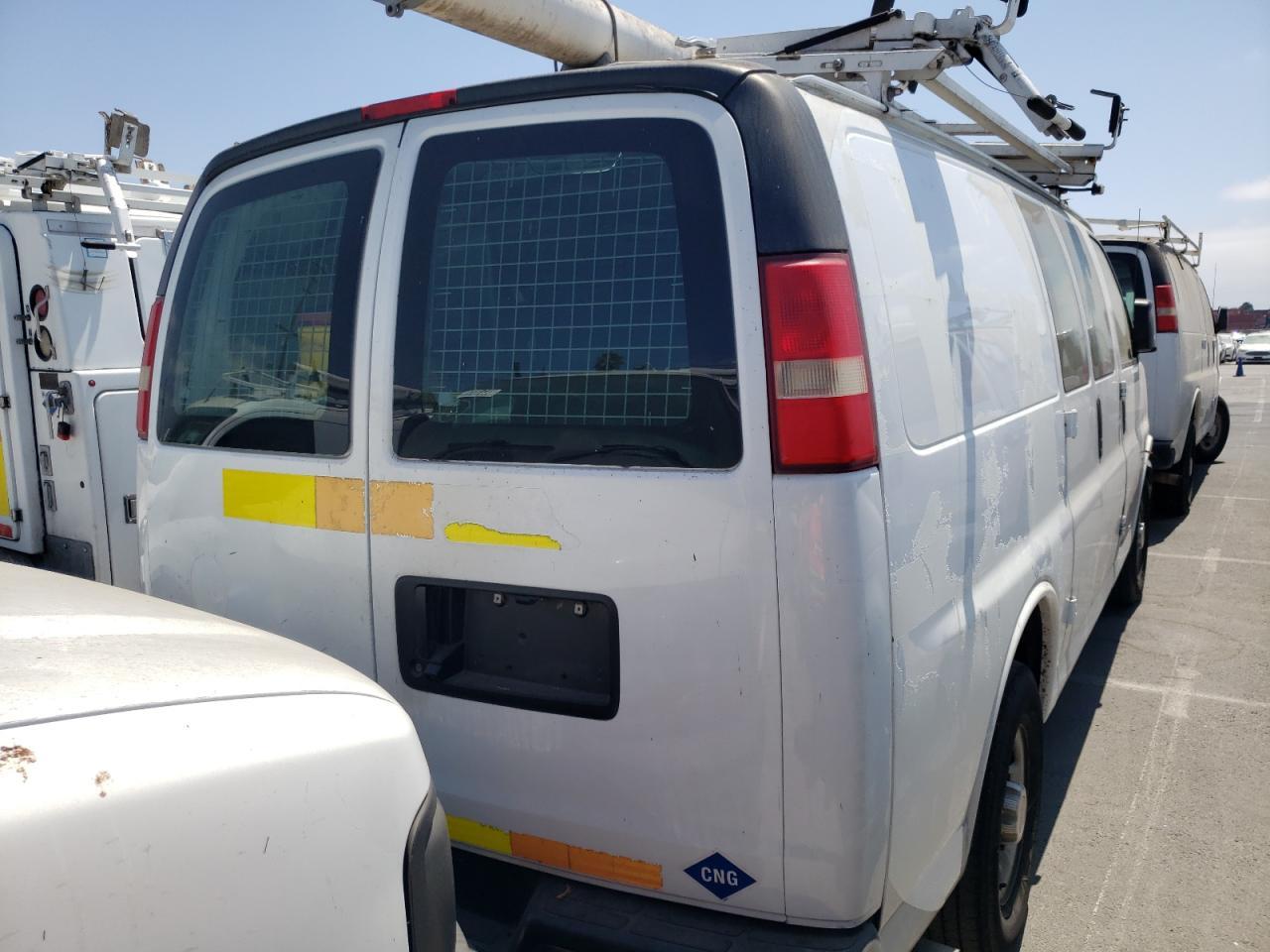 2014 Chevrolet Express G2500 Cargo - Prior Fleet - Image 3