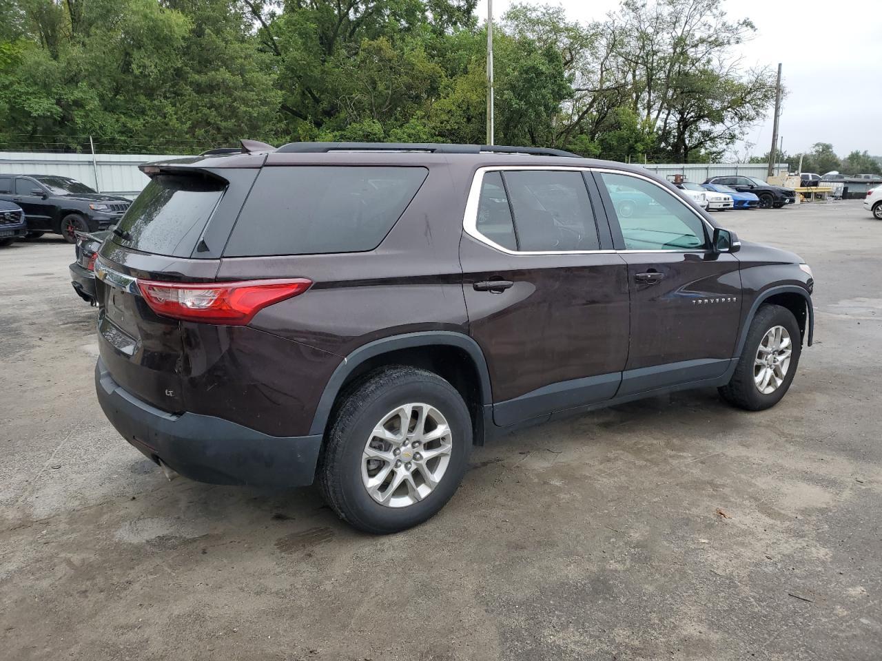 2020 Chevrolet Traverse Lt - Image 3