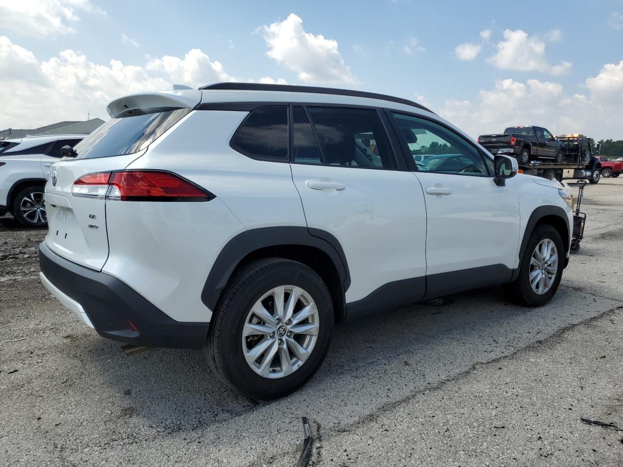 2024 Toyota Corolla Cross Le - Image 3