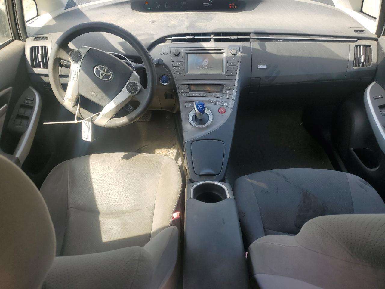 2013 Toyota Prius - Фото 7