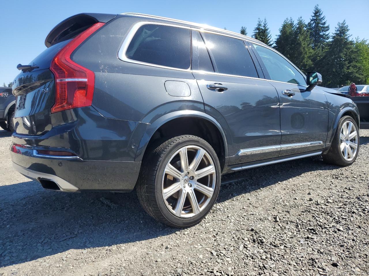 2017 Volvo Xc90 T6 - Image 3