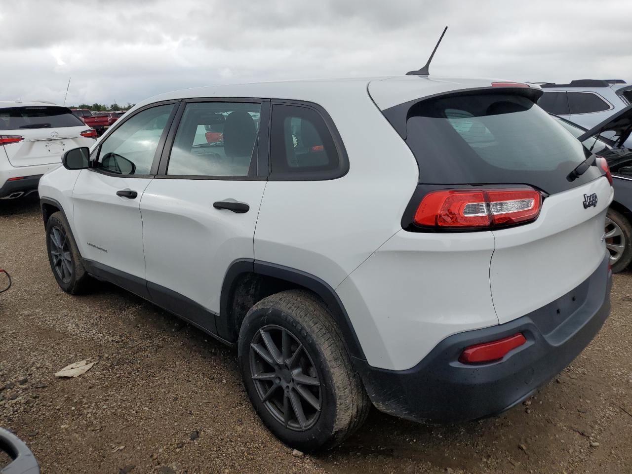 2016 Jeep Cherokee Sport - Image 2