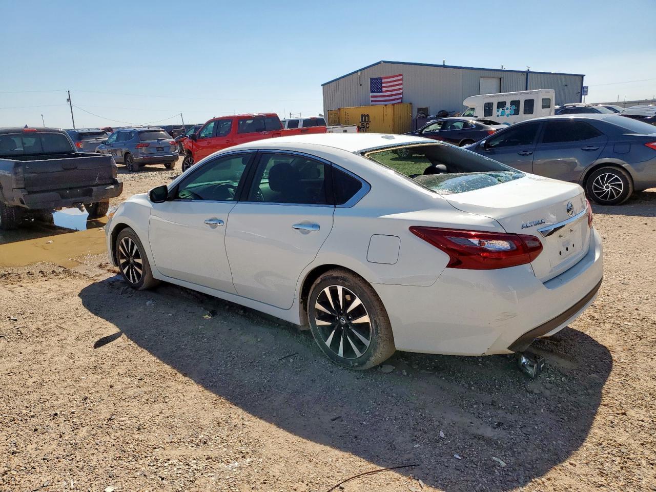 2018 Nissan Altima 2.5 - Image 2