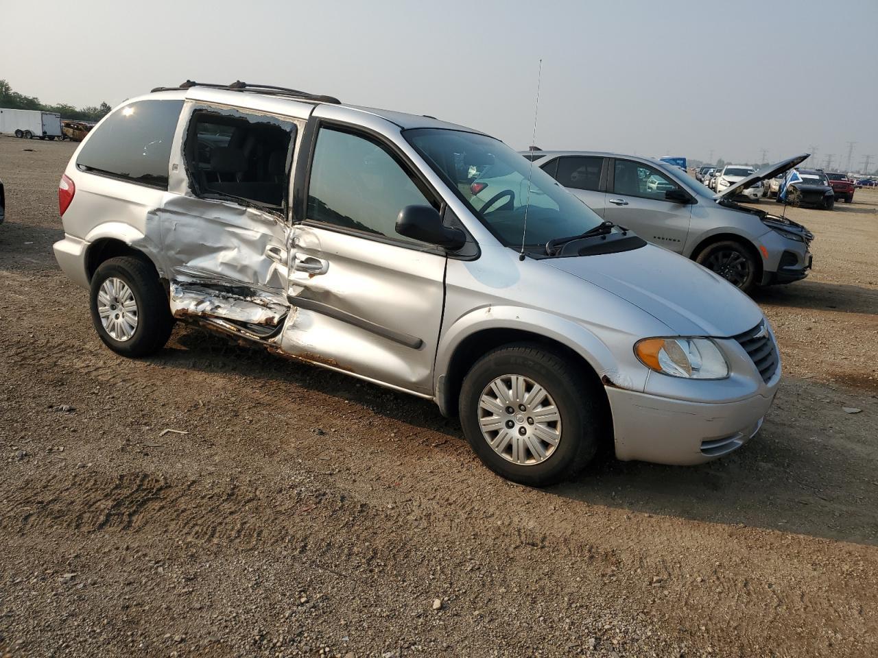 2006 Chrysler Town & Country - Фото 4