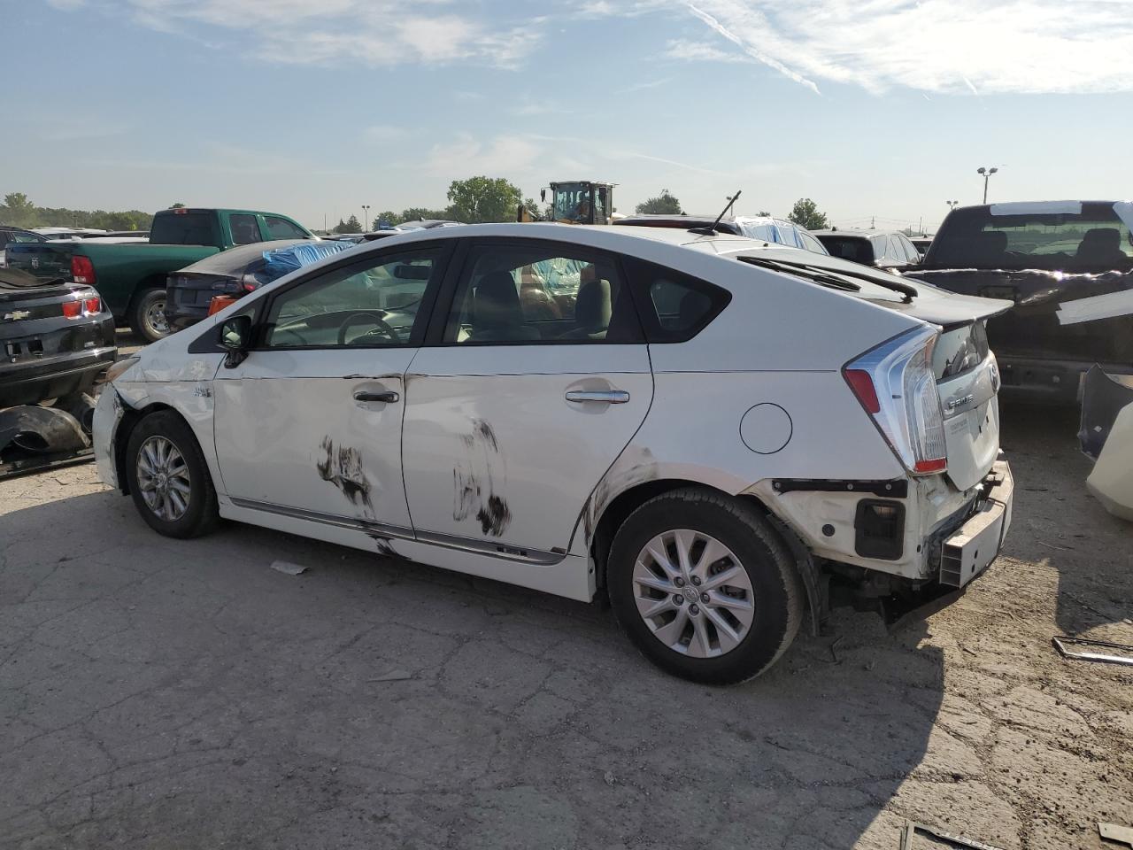 2013 Toyota Prius Plug-In - Image 2