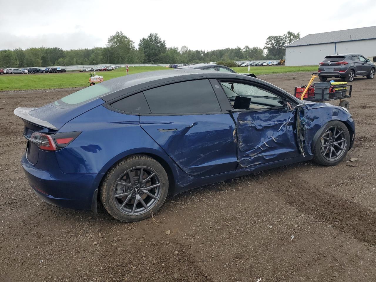2019 Tesla Model 3 - Image 3
