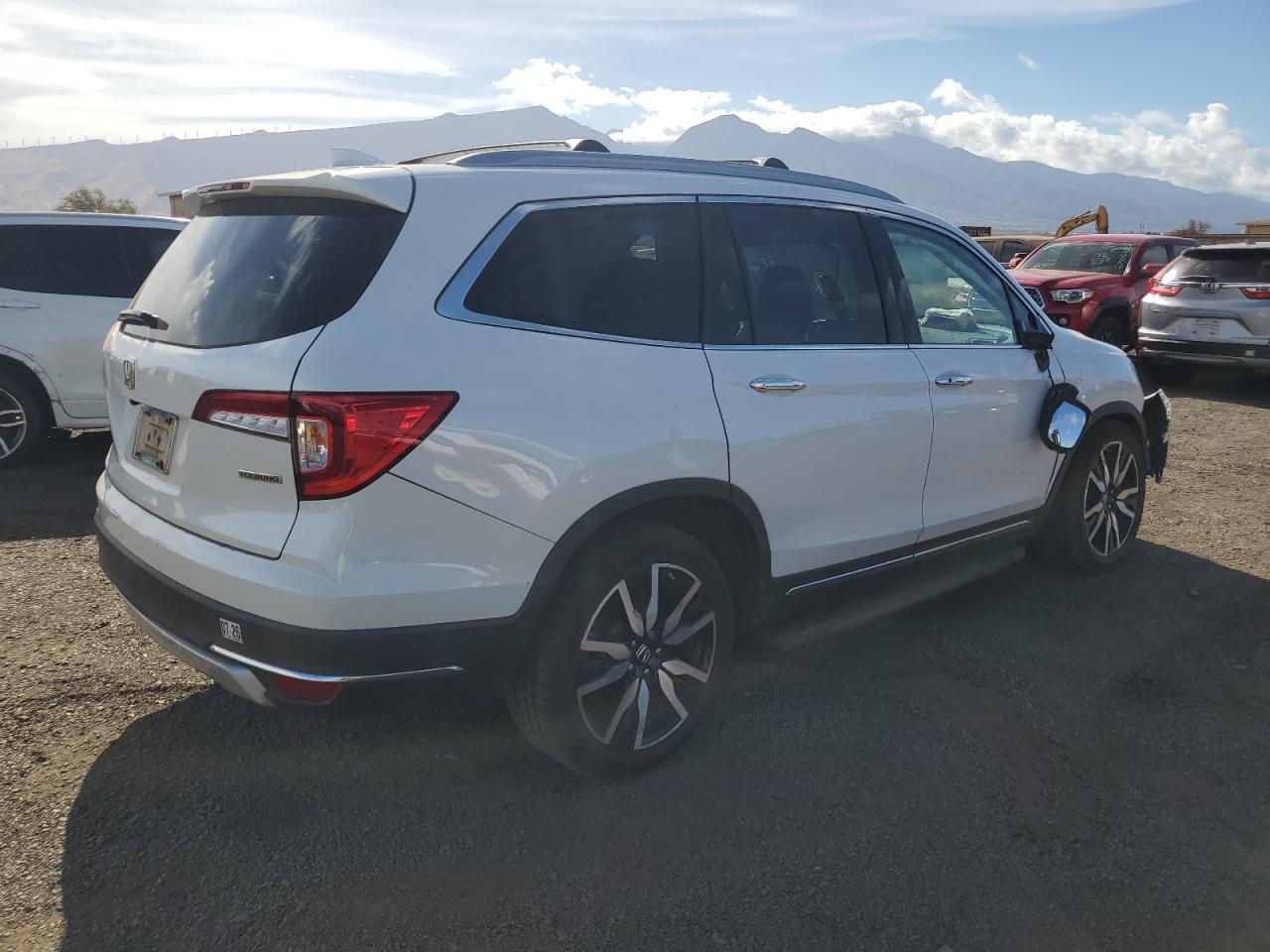 2021 Honda Pilot Touring - Image 3