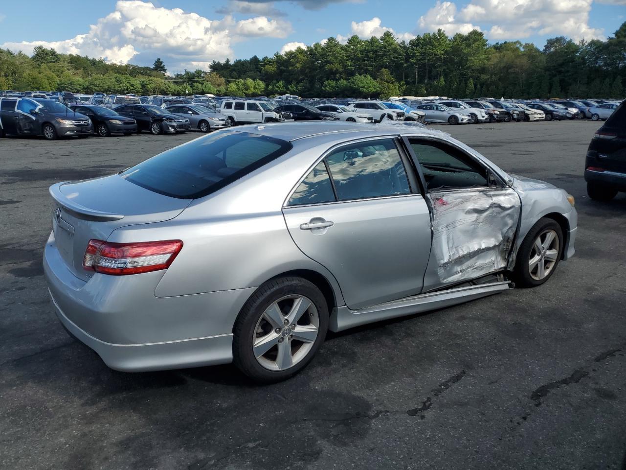 2011 Toyota Camry Base - Фото 3