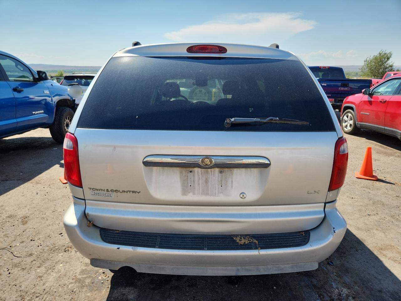 2005 Chrysler Town & Country Lx - Фото 6