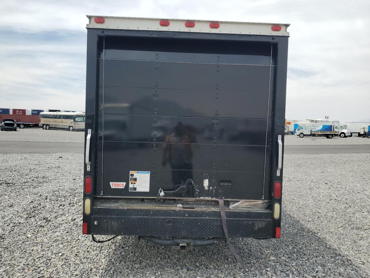 2006 GMC Savana Cutaway G3500 - Фото 6