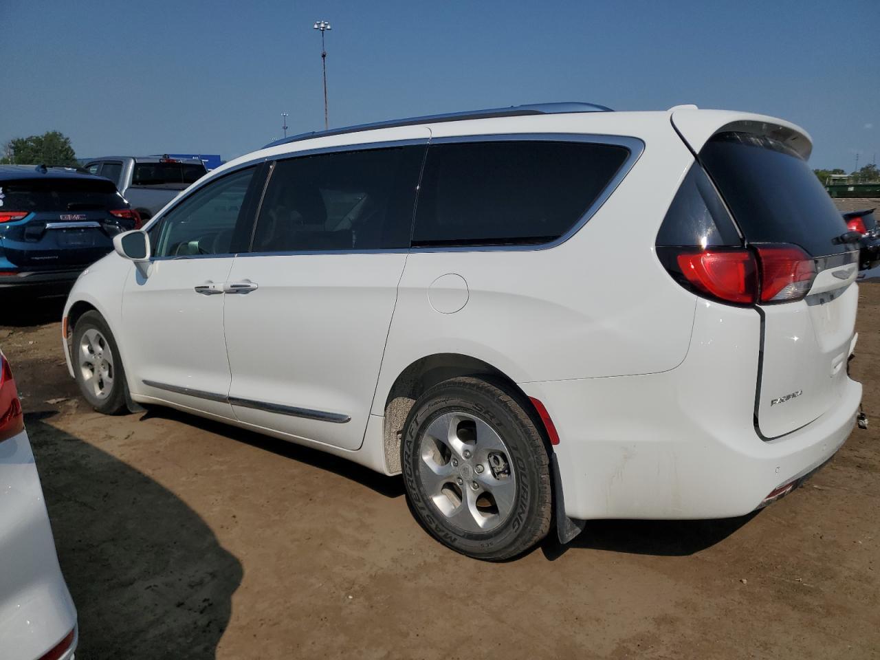 2017 Chrysler Pacifica Touring L Plus - Image 2