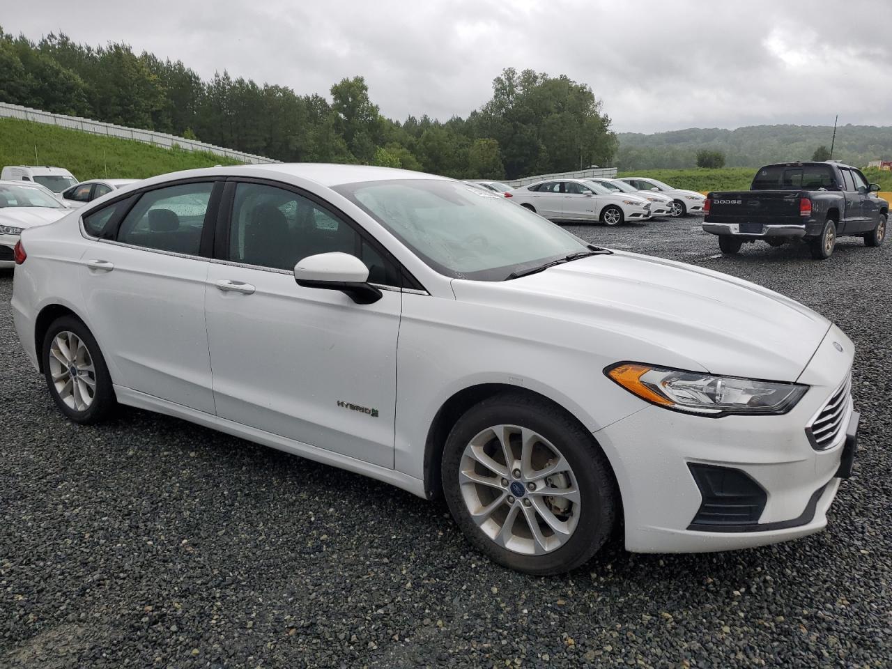 2019 Ford Fusion Se - Фото 4