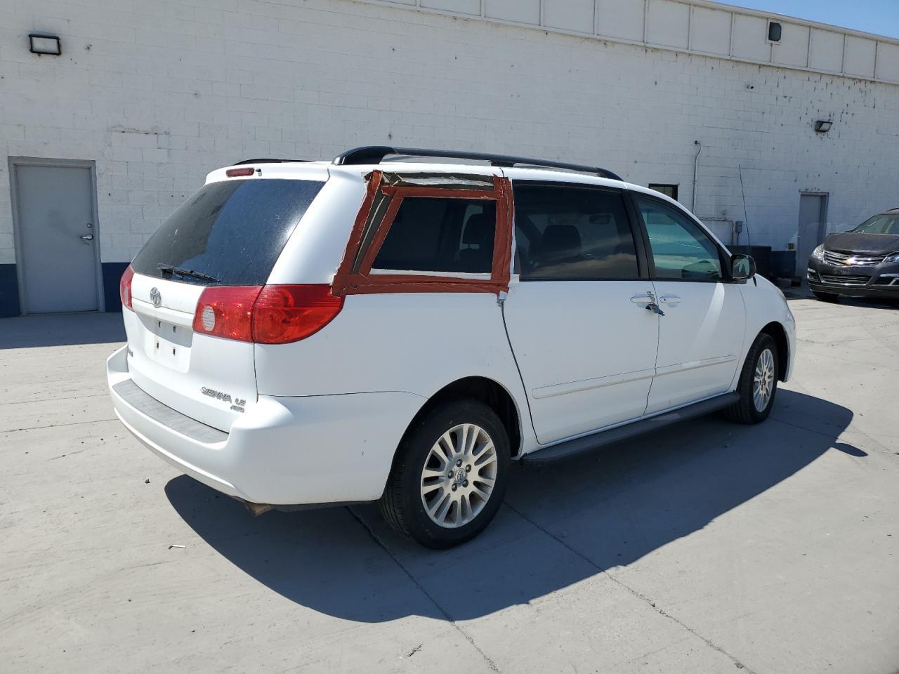 2009 Toyota Sienna Le - Фото 3