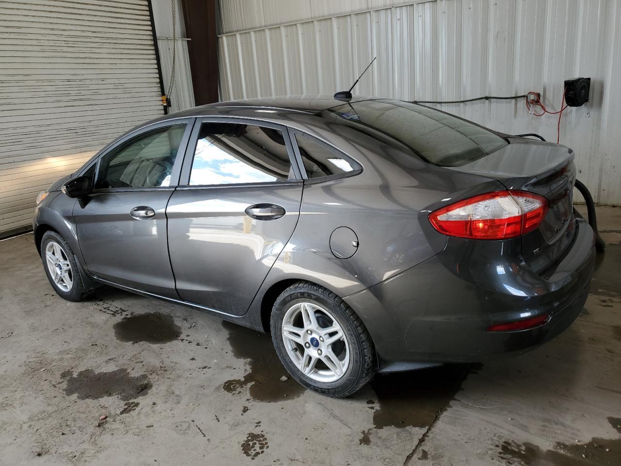 2019 Ford Fiesta Se - Фото 2