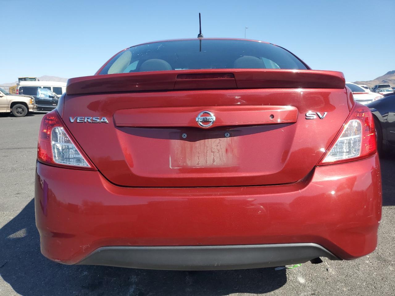 2018 Nissan Versa S - Image 6
