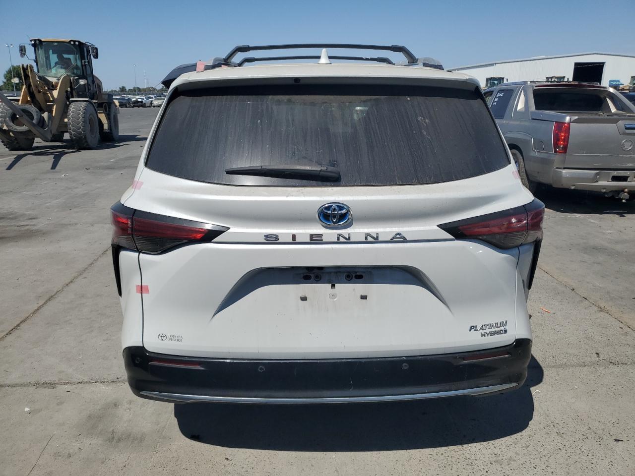 2022 Toyota Sienna Limited - Image 6