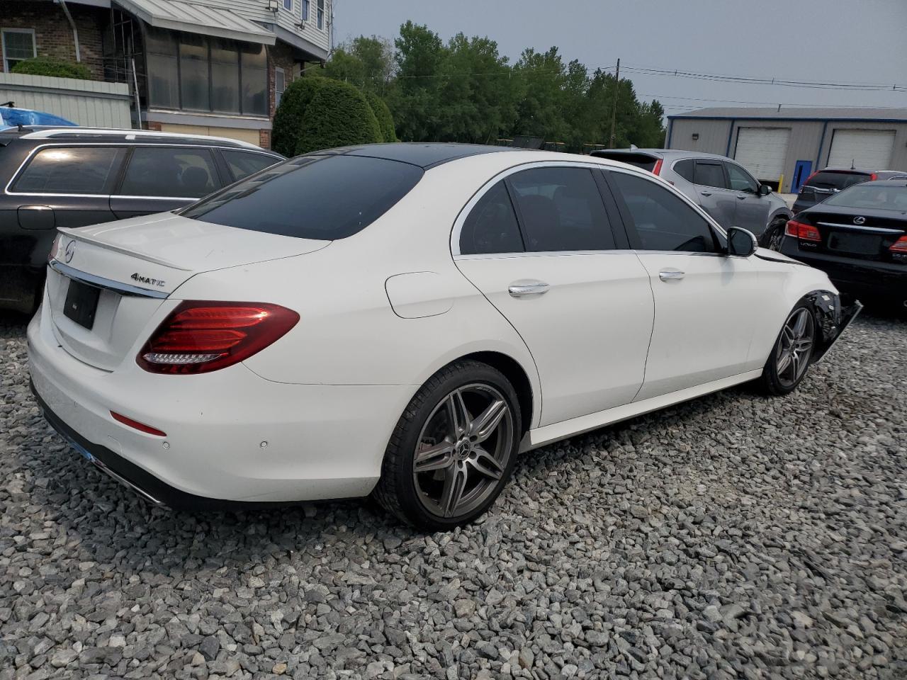 2018 Mercedes-Benz E 300 4Matic - Image 3