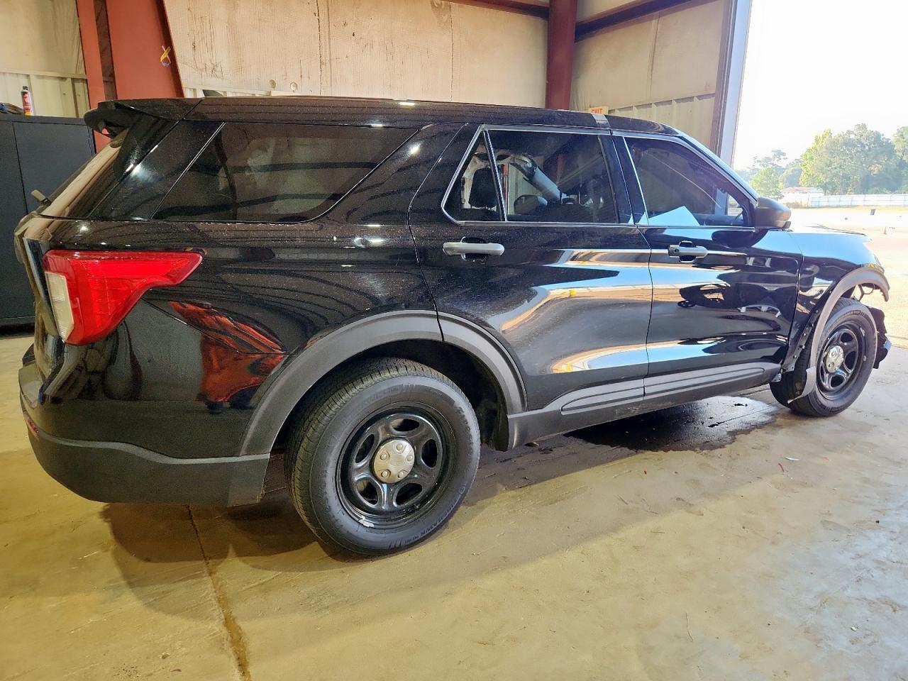 2023 Ford Explorer Police Interceptor - Image 3
