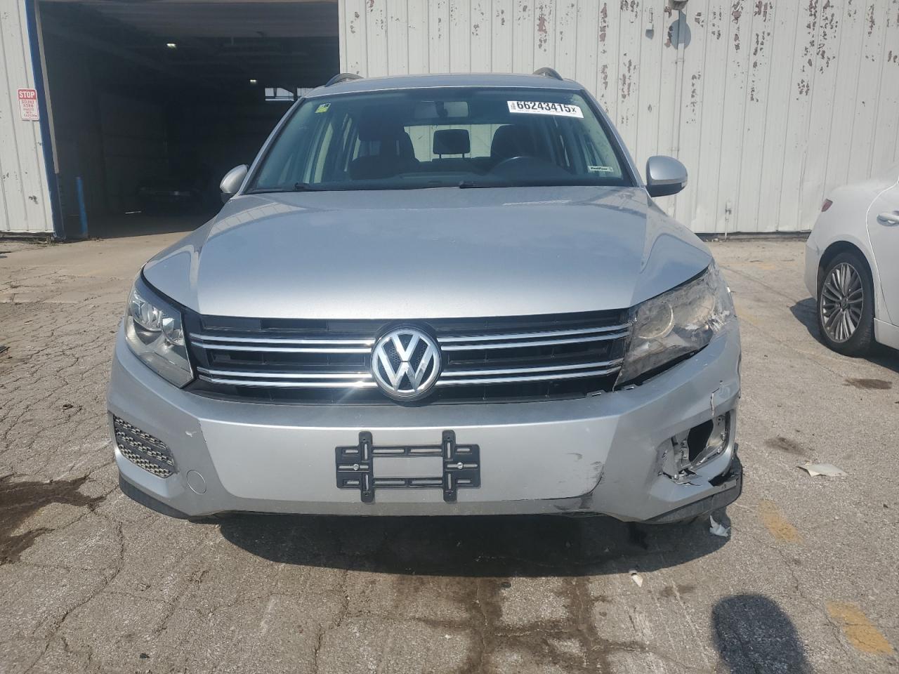 2017 Volkswagen Tiguan S - Фото 5