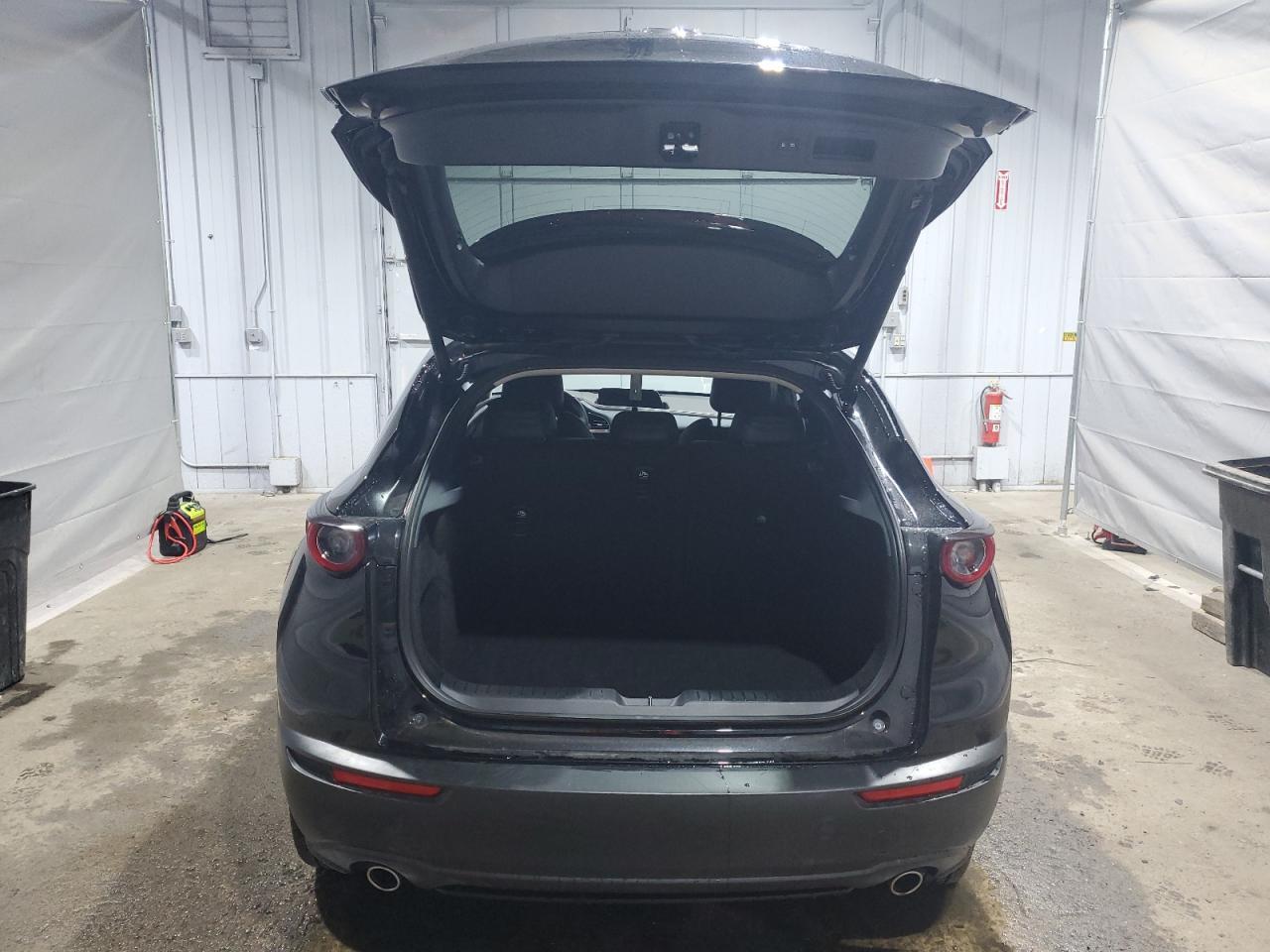 2025 Mazda Cx-30 Premium - Image 6