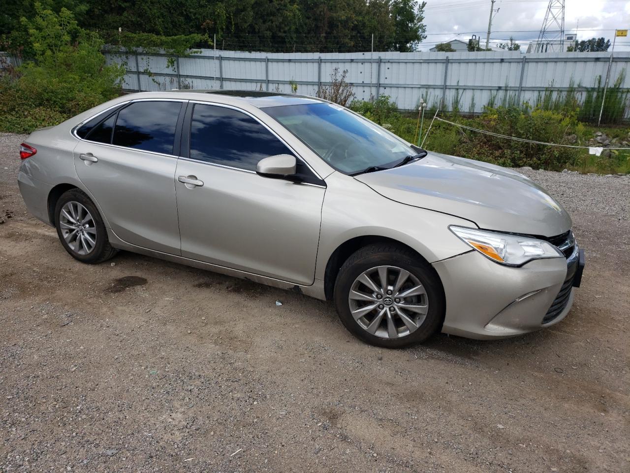 2017 Toyota Camry Le - Фото 4