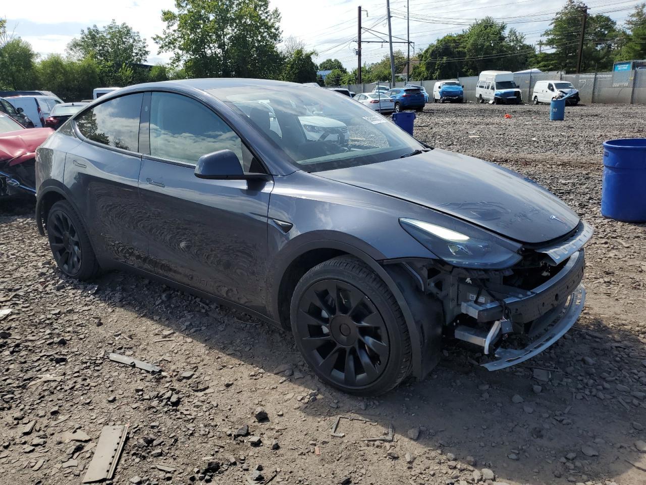 2023 Tesla Model Y - Фото 4