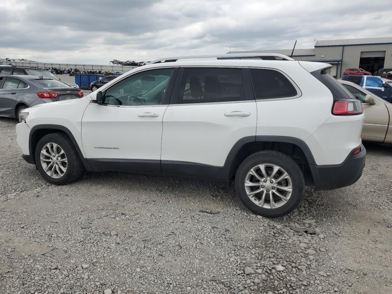 2019 Jeep Cherokee Latitude - Фото 2