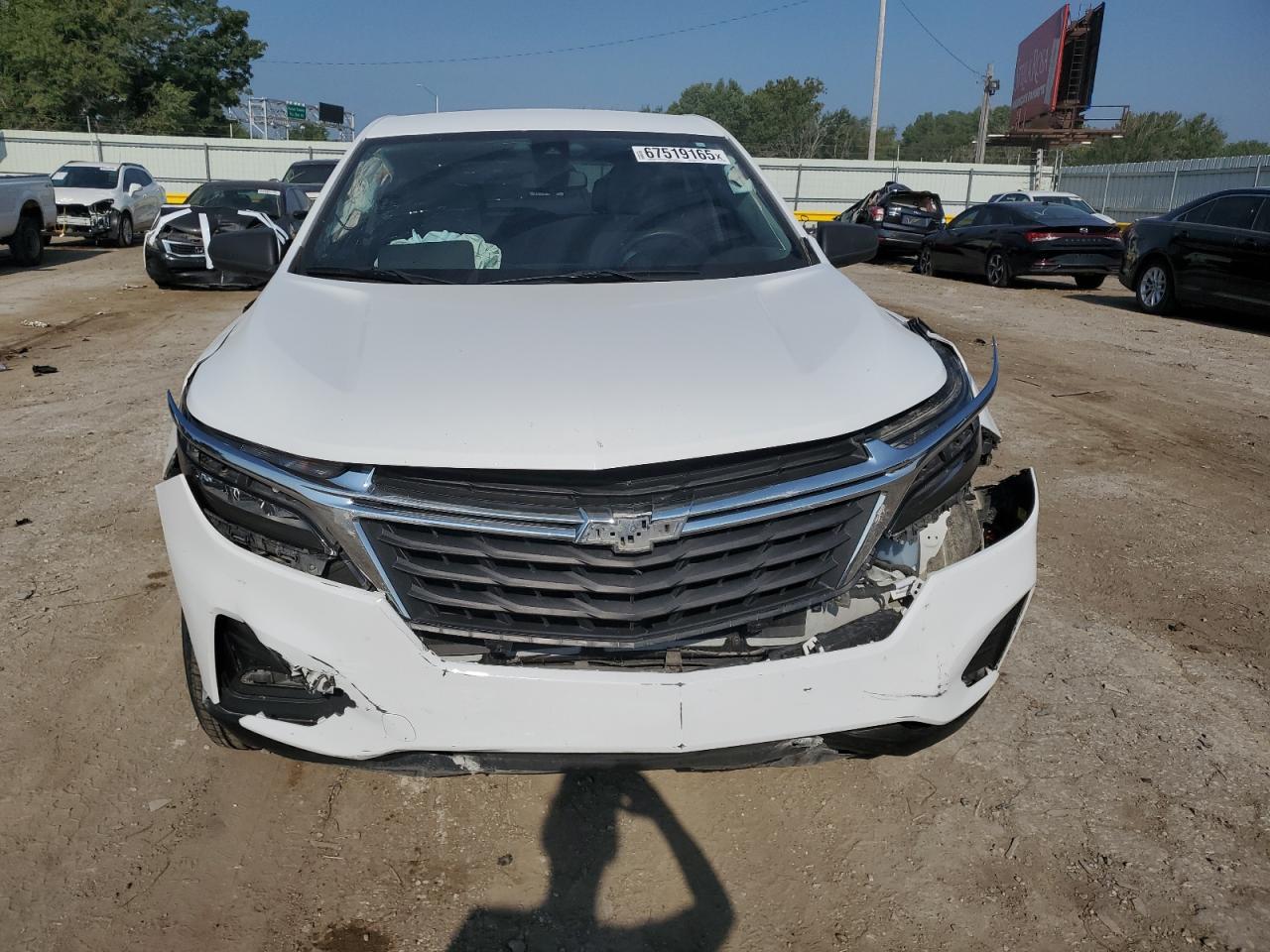 2022 Chevrolet Equinox Ls - Фото 5