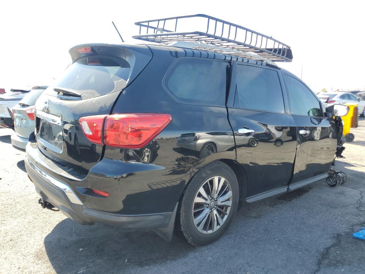 2018 Nissan Pathfinder S - Фото 3