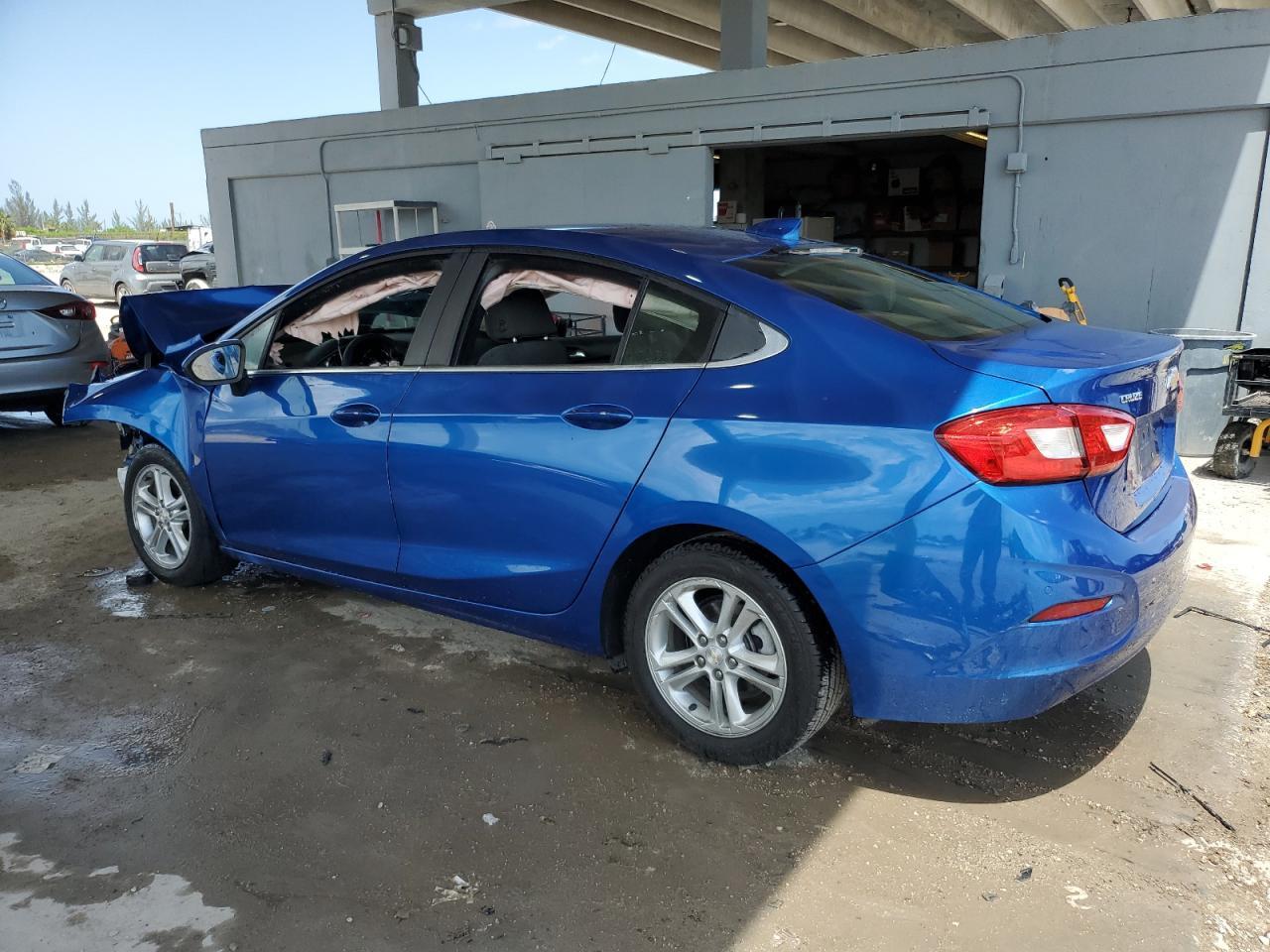 2018 Chevrolet Cruze Lt - Фото 2