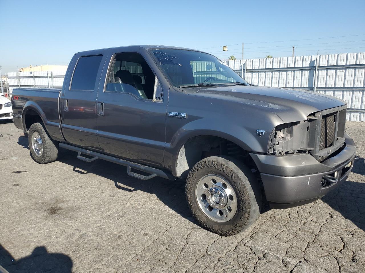 2005 Ford F250 Super Duty - Image 4