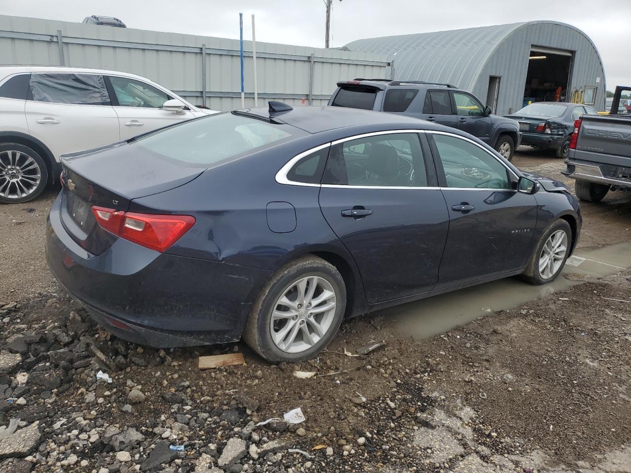 2017 Chevrolet Malibu Lt - Фото 3
