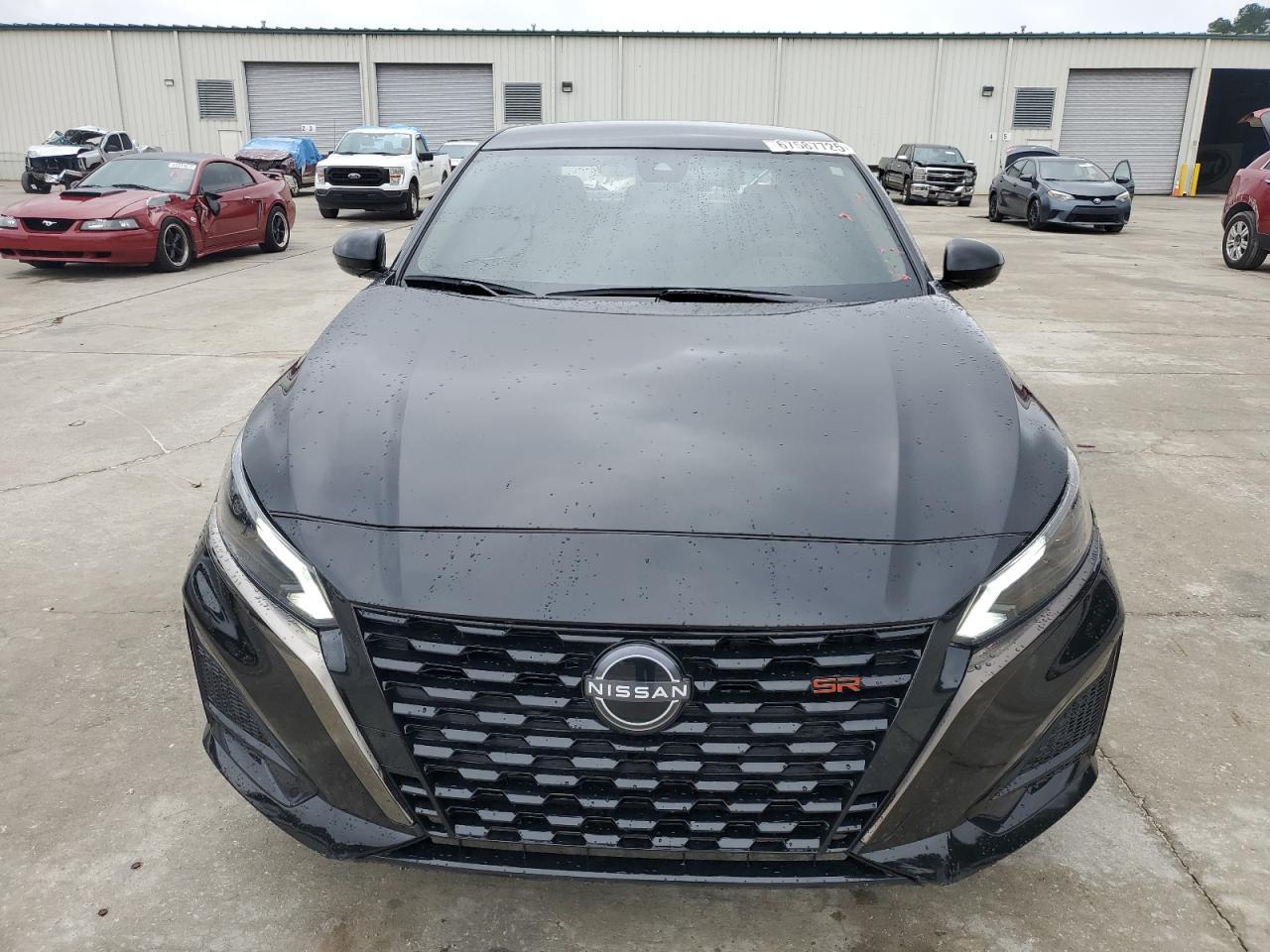 2024 Nissan Altima Sr - Фото 5
