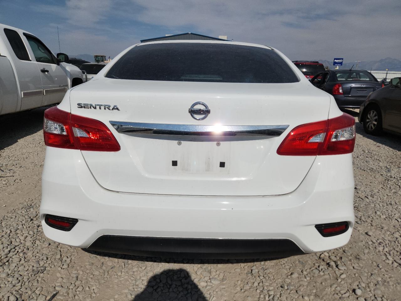 2017 Nissan Sentra S - Image 6