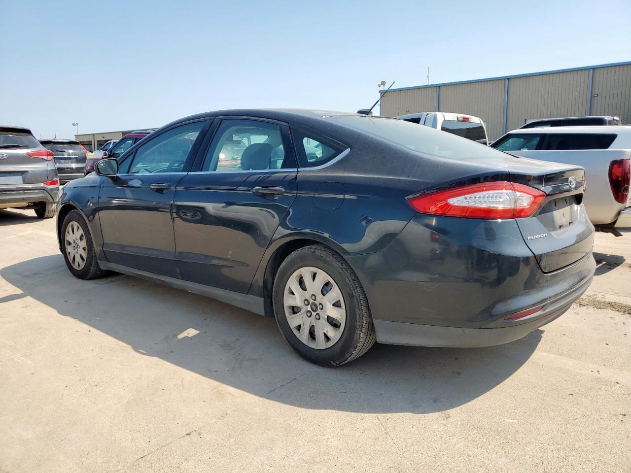 2014 Ford Fusion S - Фото 2