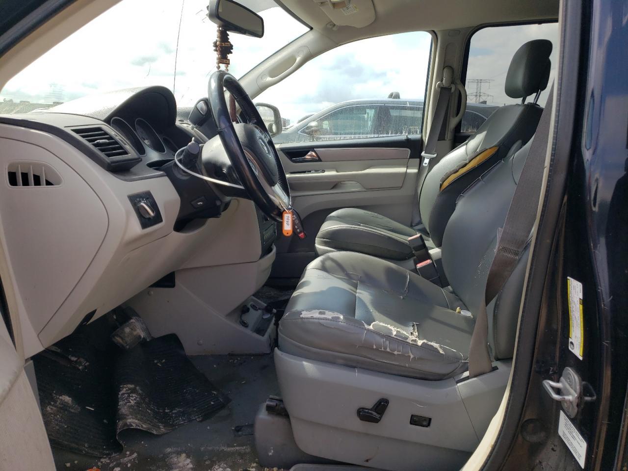 2011 Volkswagen Routan Se - Фото 7