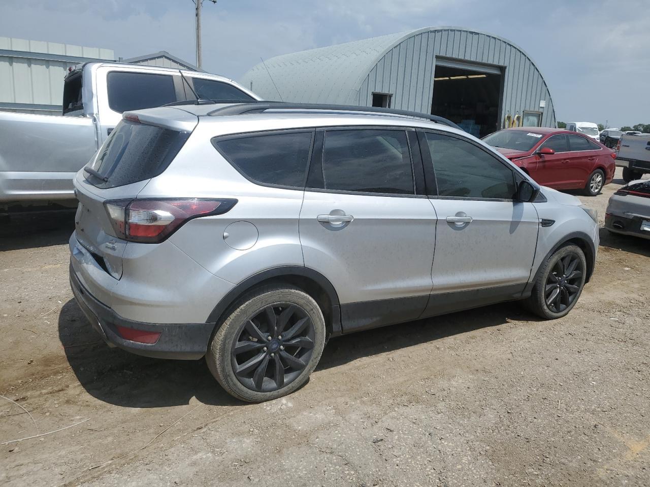 2018 Ford Escape Se - Фото 3