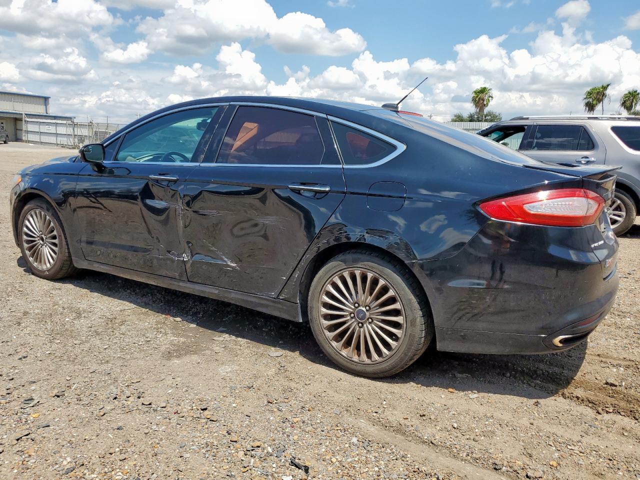 2016 Ford Fusion Titanium - Image 2