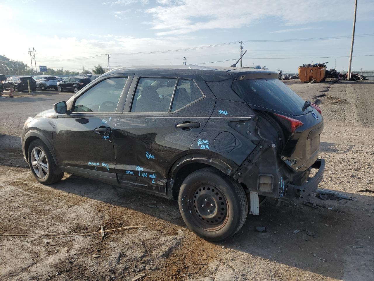 2019 Nissan Kicks S - Image 2