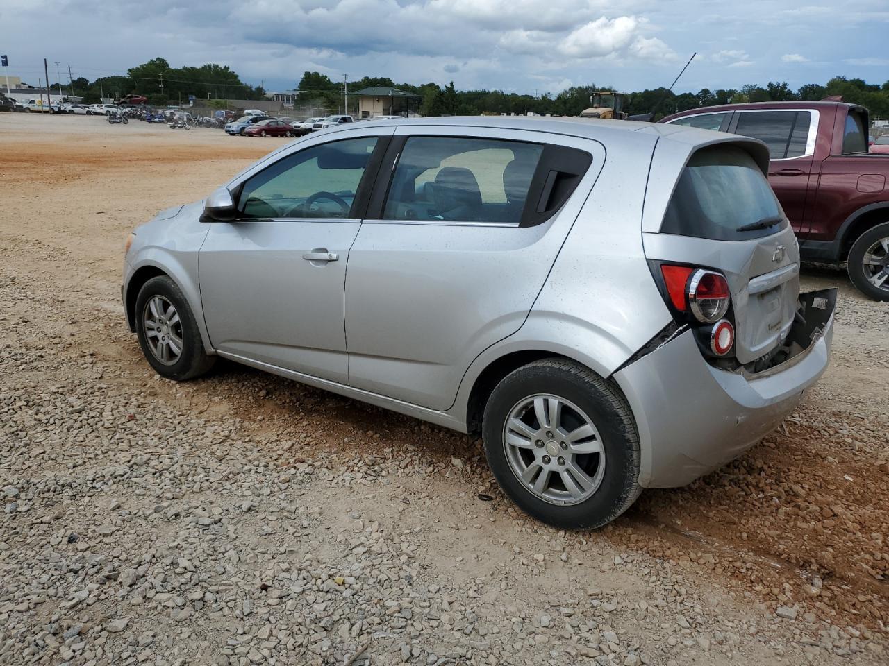 2014 Chevrolet Sonic Lt - Image 2