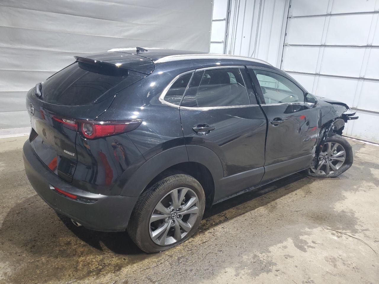 2025 Mazda Cx-30 Premium - Image 3